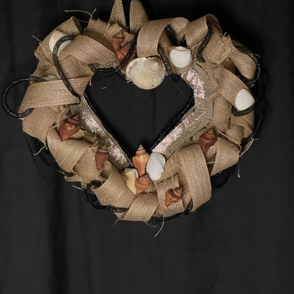 18inch burlap and sea shell door wreath - Picture 2 of 2